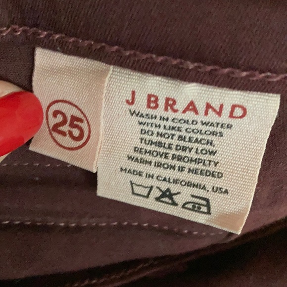 J BRAND BURGUNDY MID RISE MOTO STYLE LAVA SKINNY JEANS SIZE 25 - Picture 5 of 7